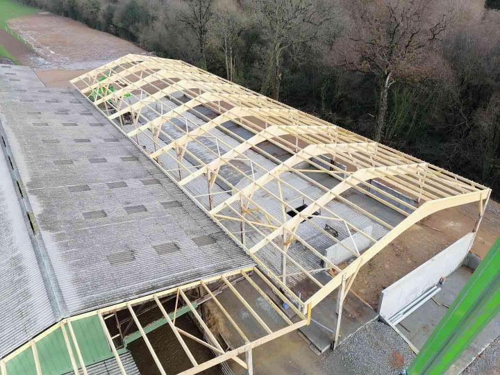 Construction de charpente agricole solide Saint-Martin-le-Bouillant