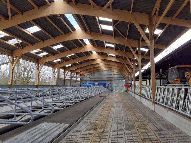 Construction de charpente agricole solide Saint-Martin-le-Bouillant