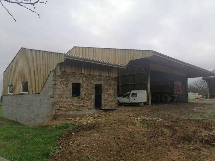 Construction de charpente agricole solide Saint-Martin-le-Bouillant
